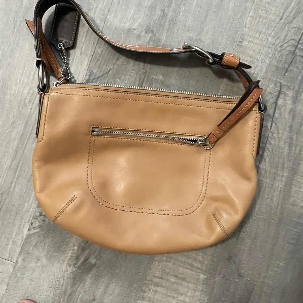 Vintage Coach small hobo leather purse - Picture 2 of 5